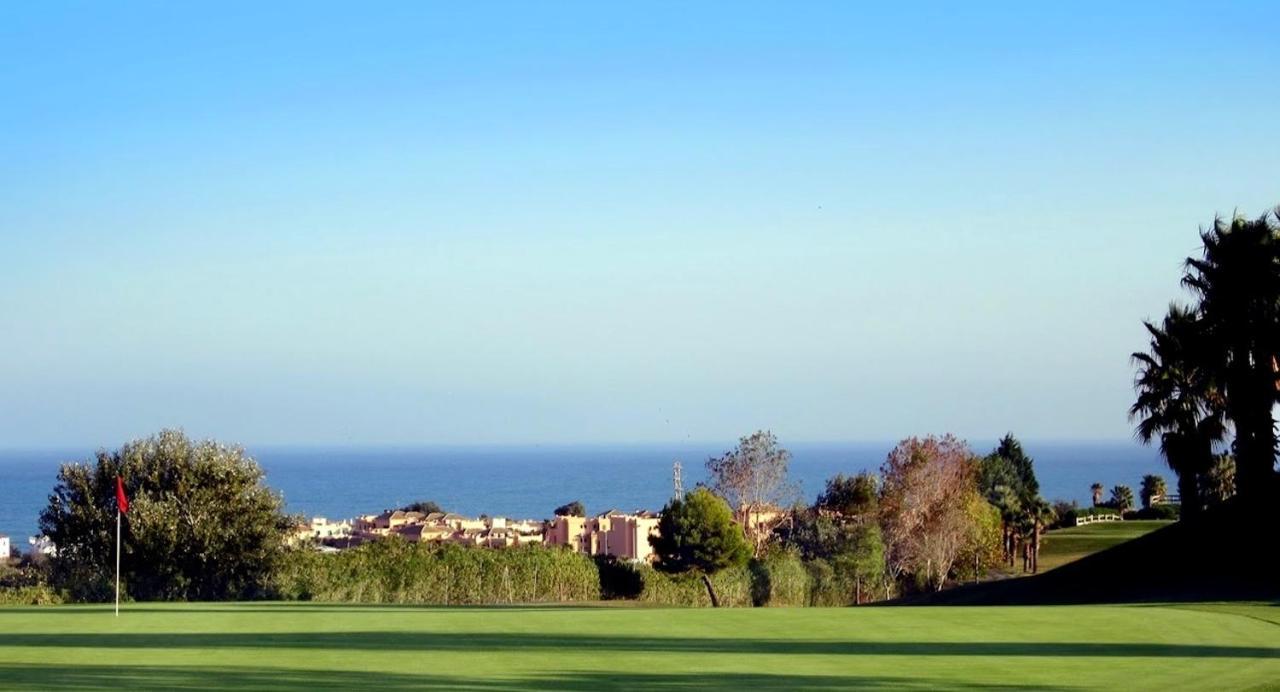 Casares Beach Golf Apartment With Private Garden Direct Pool Access Εξωτερικό φωτογραφία