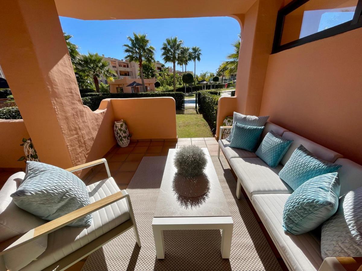 Casares Beach Golf Apartment With Private Garden Direct Pool Access Εξωτερικό φωτογραφία